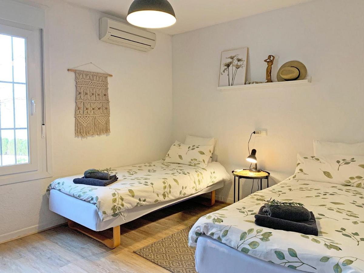 Bungalow With Large Terrace In A Quiet Park - Beach Nearby Ситио-де-Калаонда Экстерьер фото