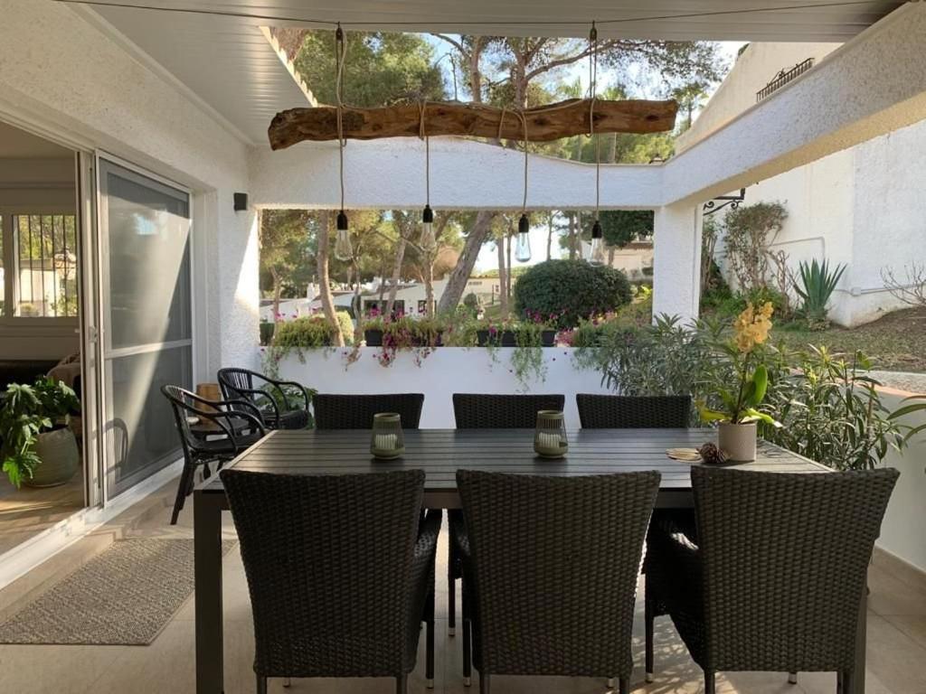 Bungalow With Large Terrace In A Quiet Park - Beach Nearby Ситио-де-Калаонда Экстерьер фото